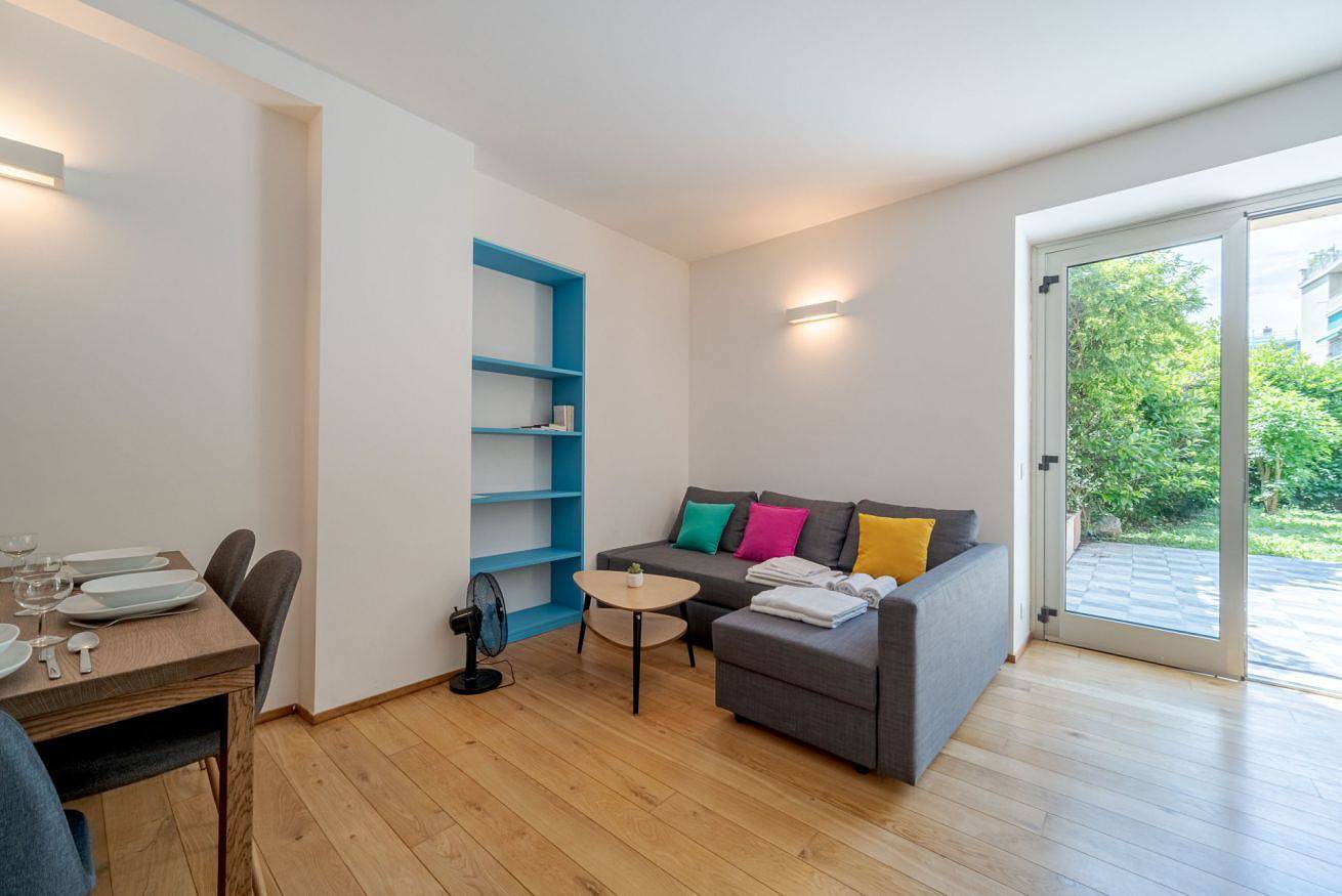 Apartamento entero, Genoa Quarto dei Mille  Apt x7 Patio&Swimming Pool in Génova (Ciudad), Génova