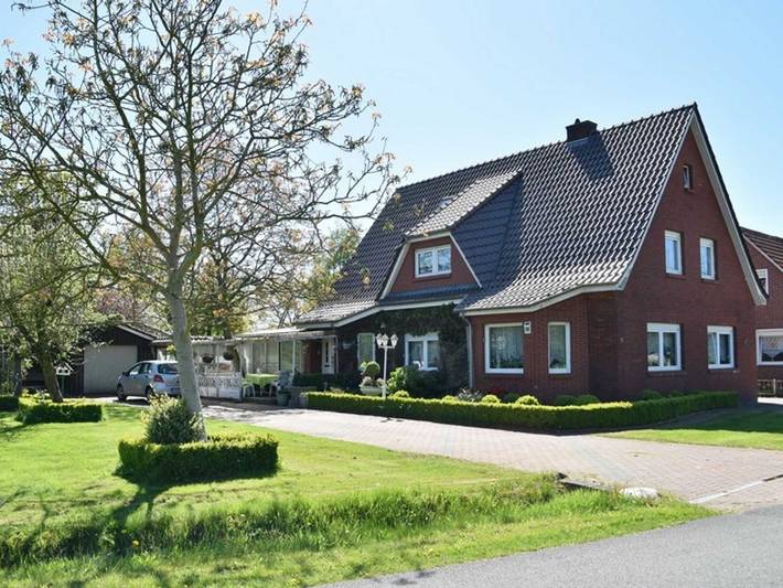Ferienwohnung für 7 Personen, mit Terrasse und Garten, kinderfreundlich in Westoverledingen