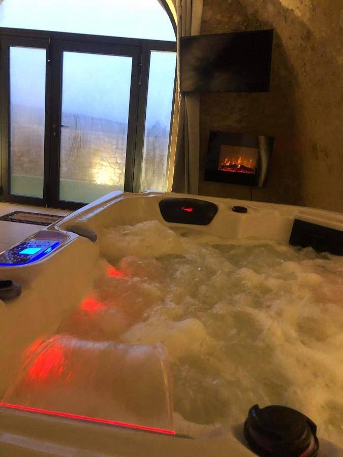 Gîte pour 2 personnes, avec jacuzzi et jardin à Reillanne - 3