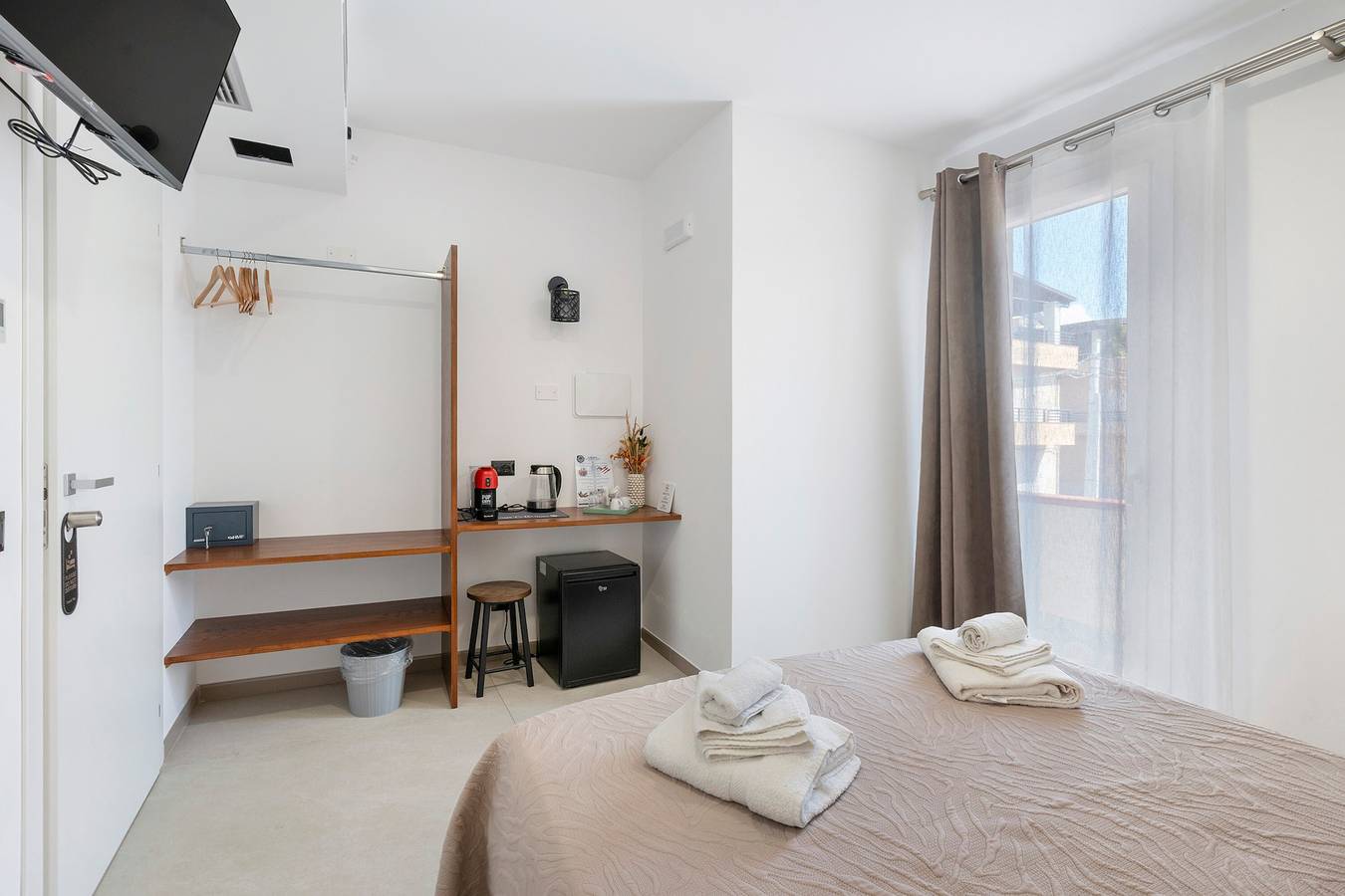 Zimmer „3“ mit Balkon, Wlan und Klimaanlage in Balestrate, Palermo Provinz