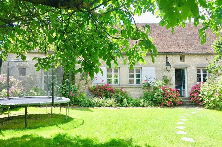 Gîte pour 15 personnes, avec jardin à Nangeville