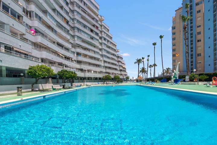 Ferienwohnung für 4 Personen, mit Garten und Kinderpool in Calpe