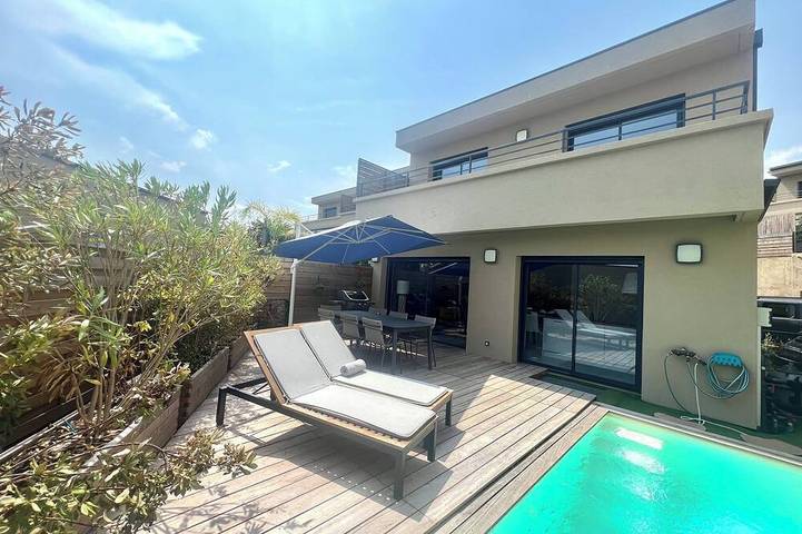 Villa avec piscine privative, proche de la plage de Favone in Favone, Conca