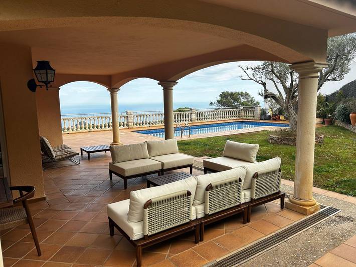 Chalet para 10 personas, con Vistas al mar y Balcón además de Terraza y Jardín en Provincia de Gerona - 4