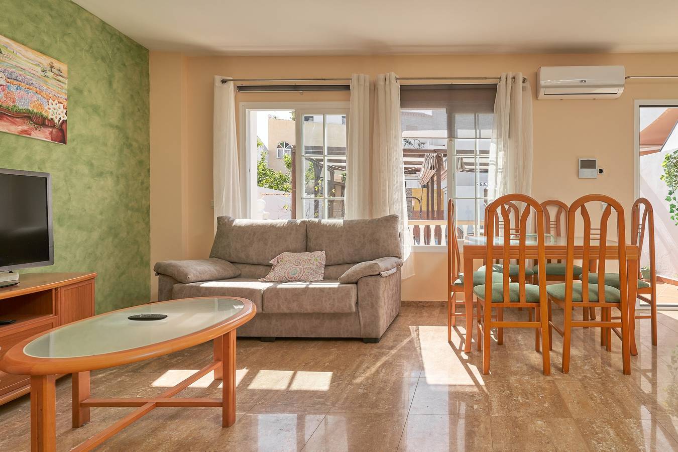 Ganze Wohnung, Ferienwohnung "Vivienda Con Piscina" mit privatem Pool, 3 Terrassen und Wlan in Nerja Centre, Nerja