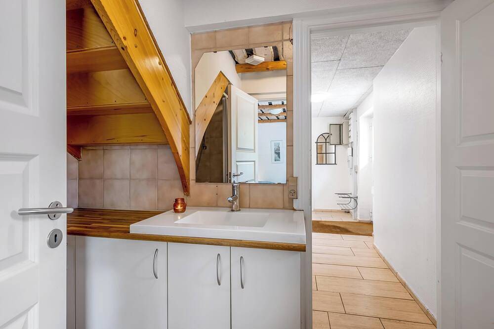 24 person pool house with activity room and 8 bedrooms. in Viborg
