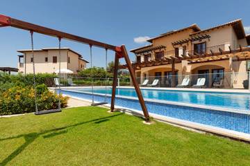 Villa for 10 People in Aphrodite Hills, South Cyprus, Photo 3
