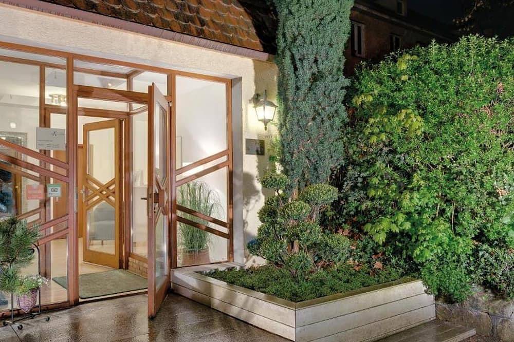 Ganze Wohnung, Doppelzimmer Comfort Twin mit Dusche und Wc in Herrenberg, Landkreis Böblingen