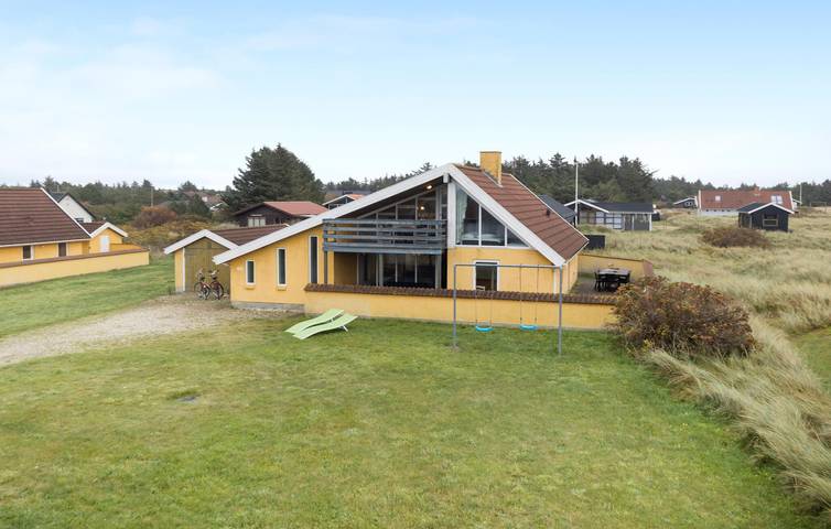 Ferienhaus für 10 Personen, mit Terrasse und Whirlpool sowie Pool und Sauna in Vorupør - 2