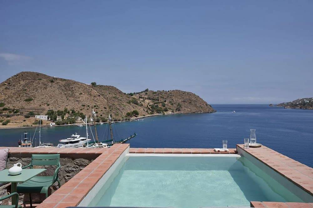 Marvellous Patmos Suite | Icarus Heights Suite | Sea View Suite with Plunge in Skala (Patmos), Dodecaneso