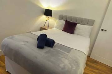 Apartment for 6 People in Bedford, Bedfordshire, Photo 1