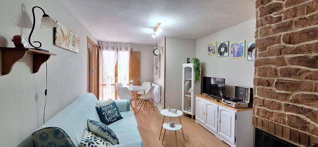 Gîte pour 3 personnes, avec vue ainsi que piscine et jardin à Castiello de Jaca - 4