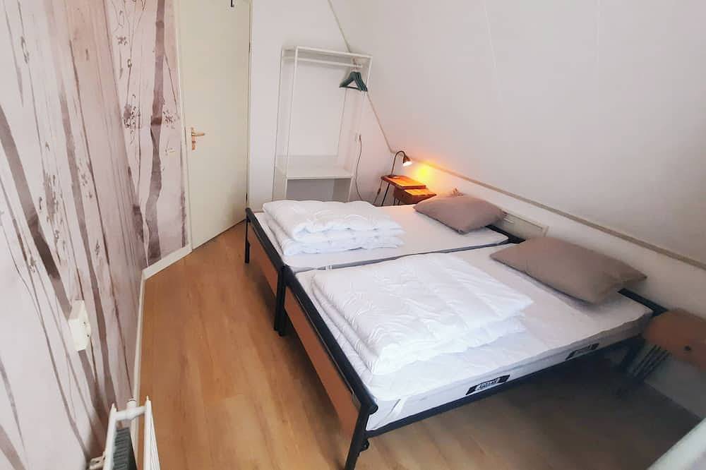 Komfortables, modernes Landhaus mit Hot Tub in Drenthe in Drenthe
