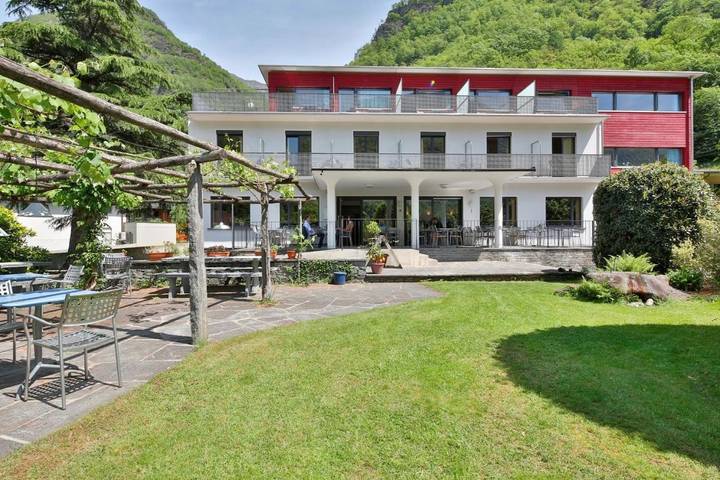 Hotel für 2 Personen, mit Balkon und Terrasse sowie Whirlpool und Garten