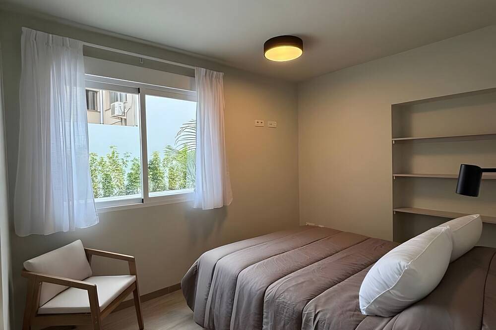 Apartamento entero, Apartamento 'Dúplex B01' con piscina comunitaria, Wi-Fi y aire acondicionado in Alfàs del Pi, Costa Blanca