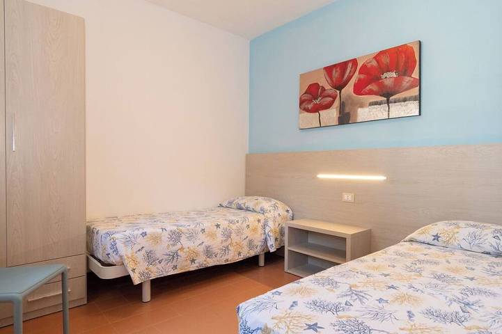Elegante appartamento in villa per 6 persone con Wifi, A/C, piscina, Tv, terrazza e animali ammessi in Lido di Spina, Provincia di Ferrara