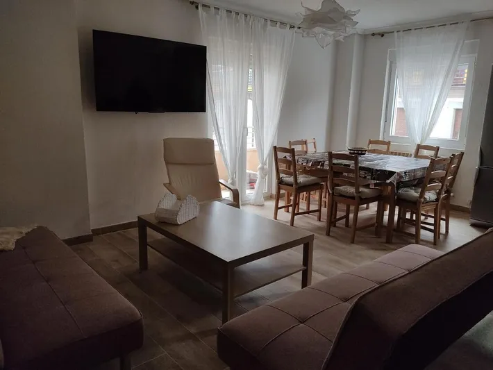 Apartamento de vacaciones para 8 personas, con terraza y vistas - 1
