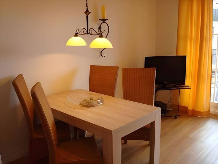 Ferienwohnung für 4 Personen, mit Balkon in Neubukow-Salzhaff - 2