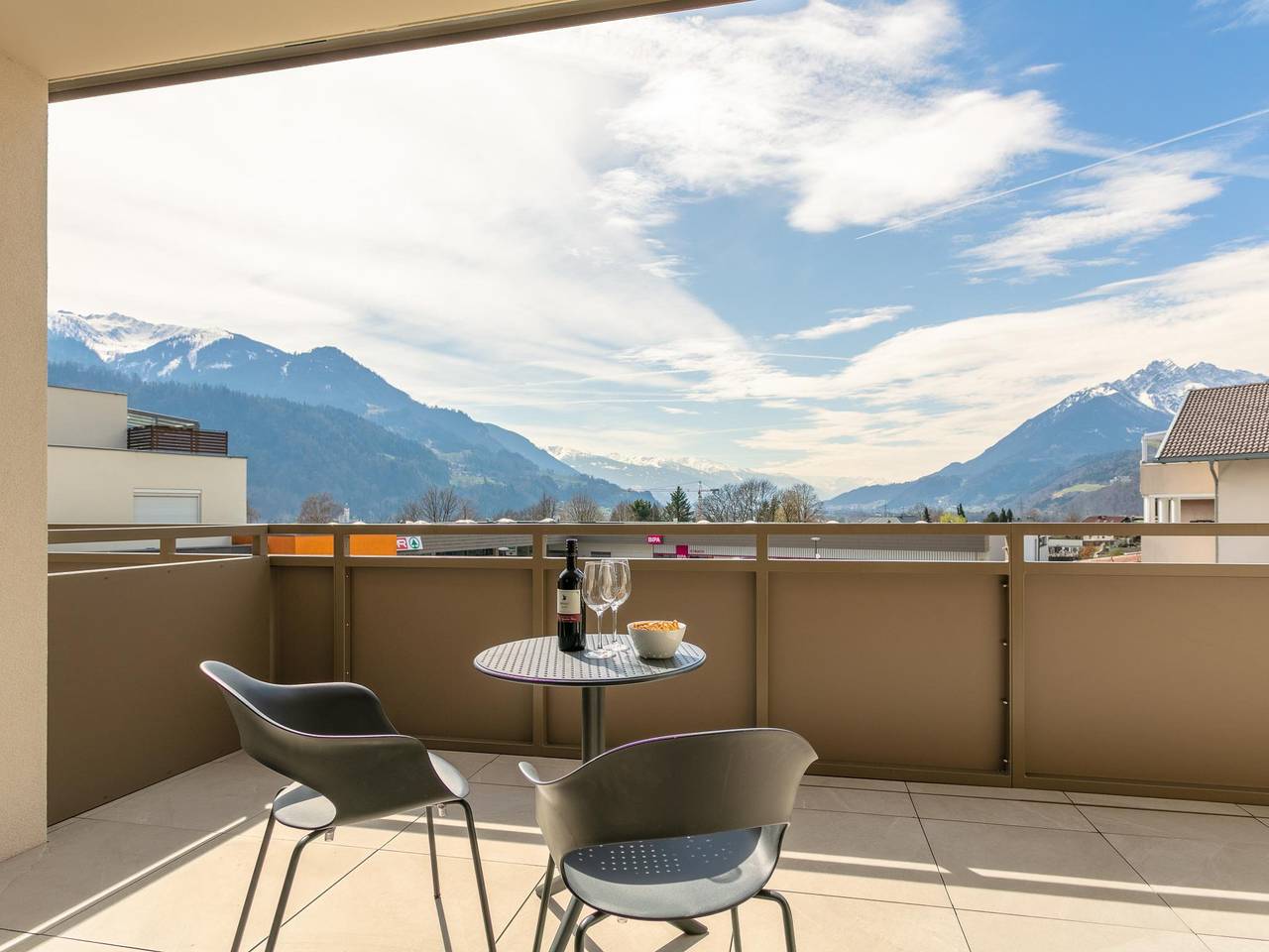 Geheel appartement, Moderne apartment in centrum van Jenbach in Jenbach, Bezirk Schwaz