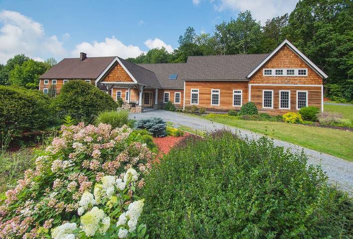 Vacation house for 12 people, with yard and sauna in Vermont