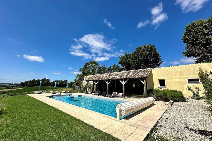Holiday home for 9 people, with pool and garden as well as terrace - 1
