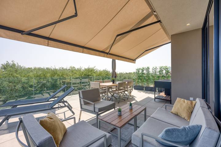 Villa pour 8 personnes, avec balcon/terrasse ainsi que sauna et piscine - 1