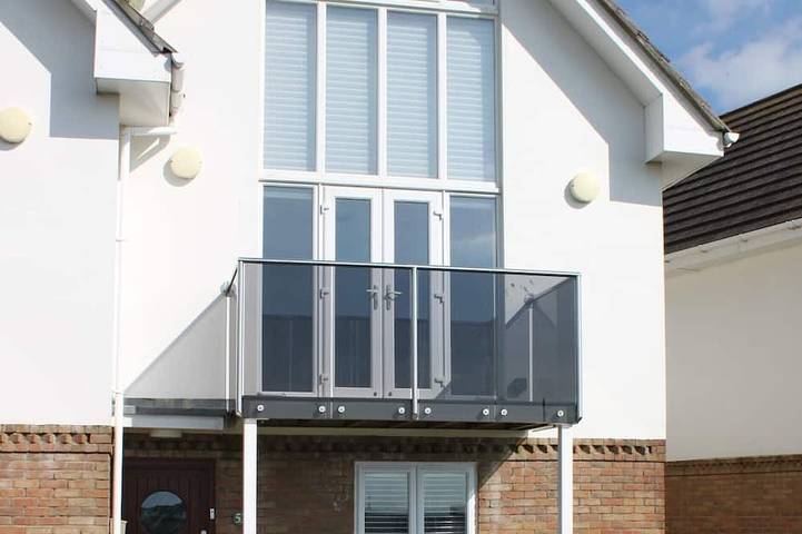Beach house for 8 people, with Balcony and Garden in Milford-on-Sea