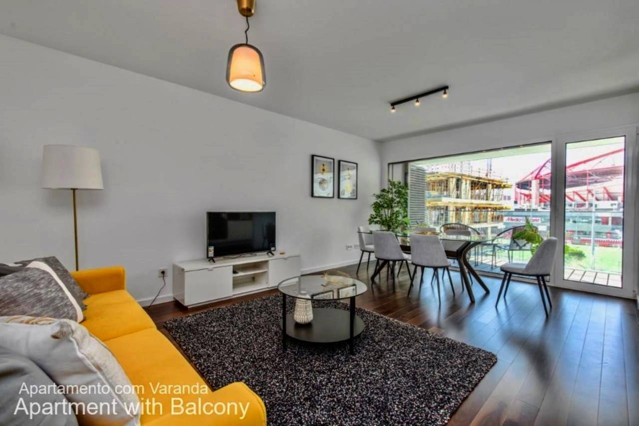 Apartamento inteiro, Apartment with Balcony in Lisboa, Costa de Lisboa