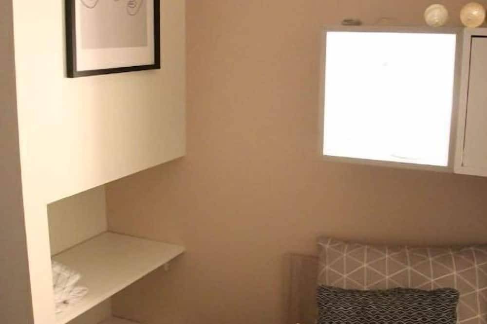 Appartement entier, Petit studio indépendant idéalement situé in Wittelsheim, Région de Thann
