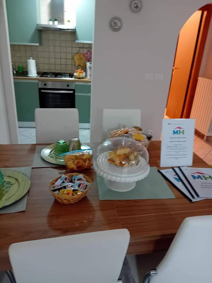 Gîte pour 6 personnes, avec vue ainsi que jardin et vue sur le lac, animaux acceptés à Penne - 2