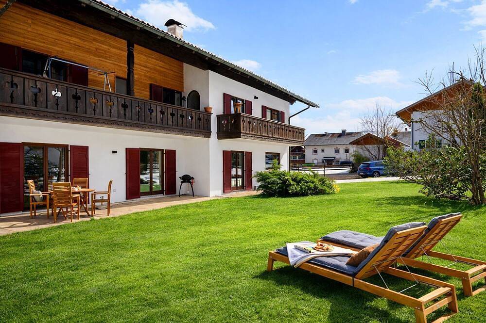 Ganze Wohnung, Genießen Sie die neue Ferienwohnung in bester Lage mit 10% Wochenrabatt in Bad Kohlgrub, Bayerische Alpen