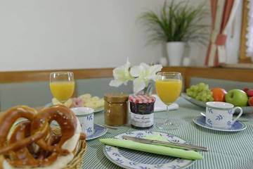 Ferienwohnung für 2 Personen, mit Balkon in Ettal