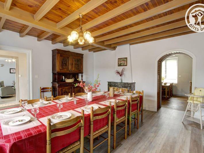 Gîte pour 12 personnes, avec Terrasse et Jardin dans Montbrison - 3