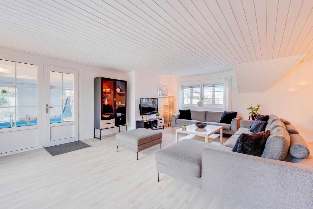 Großes Ferienhaus mit Pool, Whirlpool und Sauna, 2 Hunde erlaubt in Tim, Ulfborg