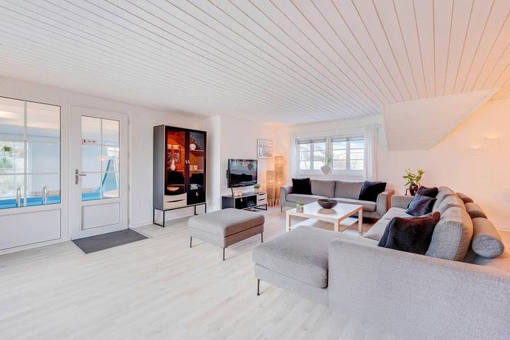 Großes Ferienhaus mit Pool, Whirlpool und Sauna, 2 Hunde erlaubt in Tim, Ulfborg