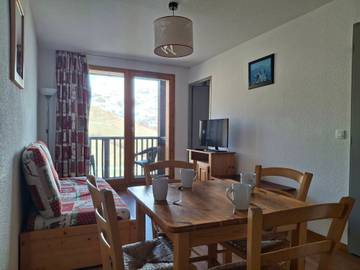 Gîte pour 4 personnes, avec balcon à Montgellafrey