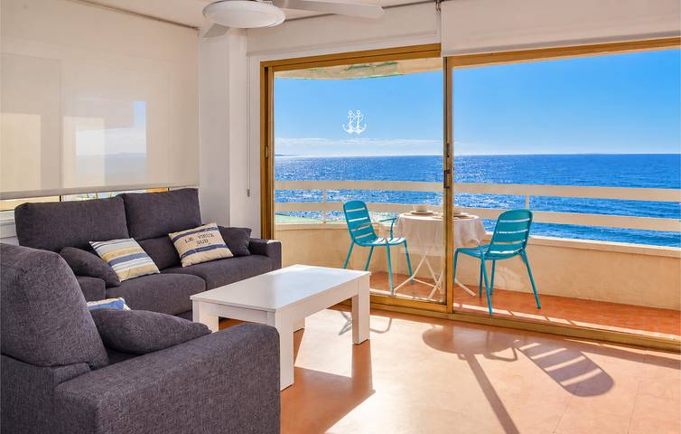 Appartamento intero, Rifugio sulla spiaggia con terrazza e connessione WiFi gratuita in Central Lloret de Mar, Lloret de Mar