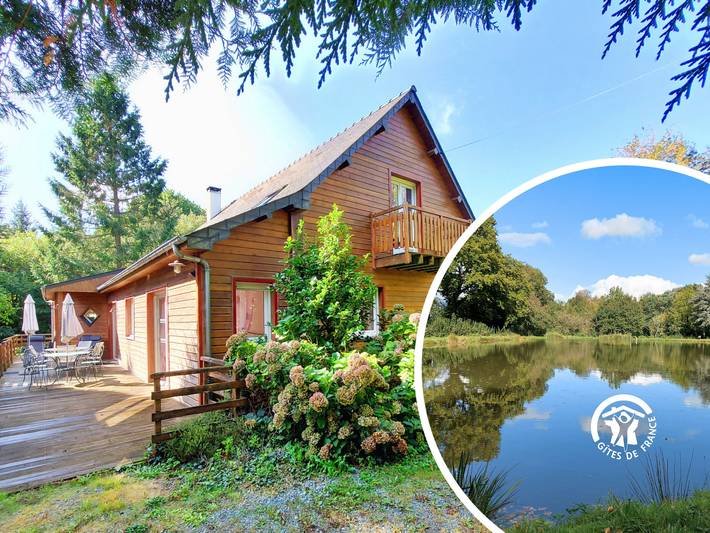 Gîte pour 8 personnes, avec Terrasse ainsi que Jardin et Piscine dans Mayenne