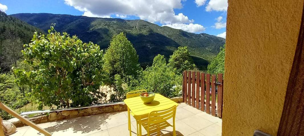 Appartement de vacances pour 2 personnes, avec jardin et vue, animaux acceptés