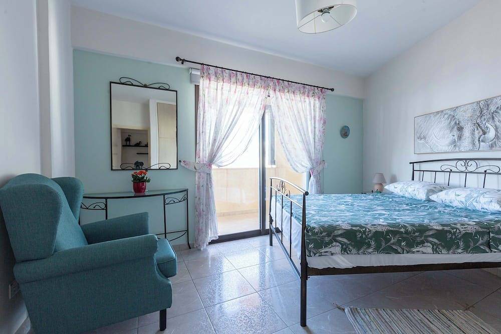 Entire apartment, Penthouse 365 Sunsets in Paphos, South Cyprus