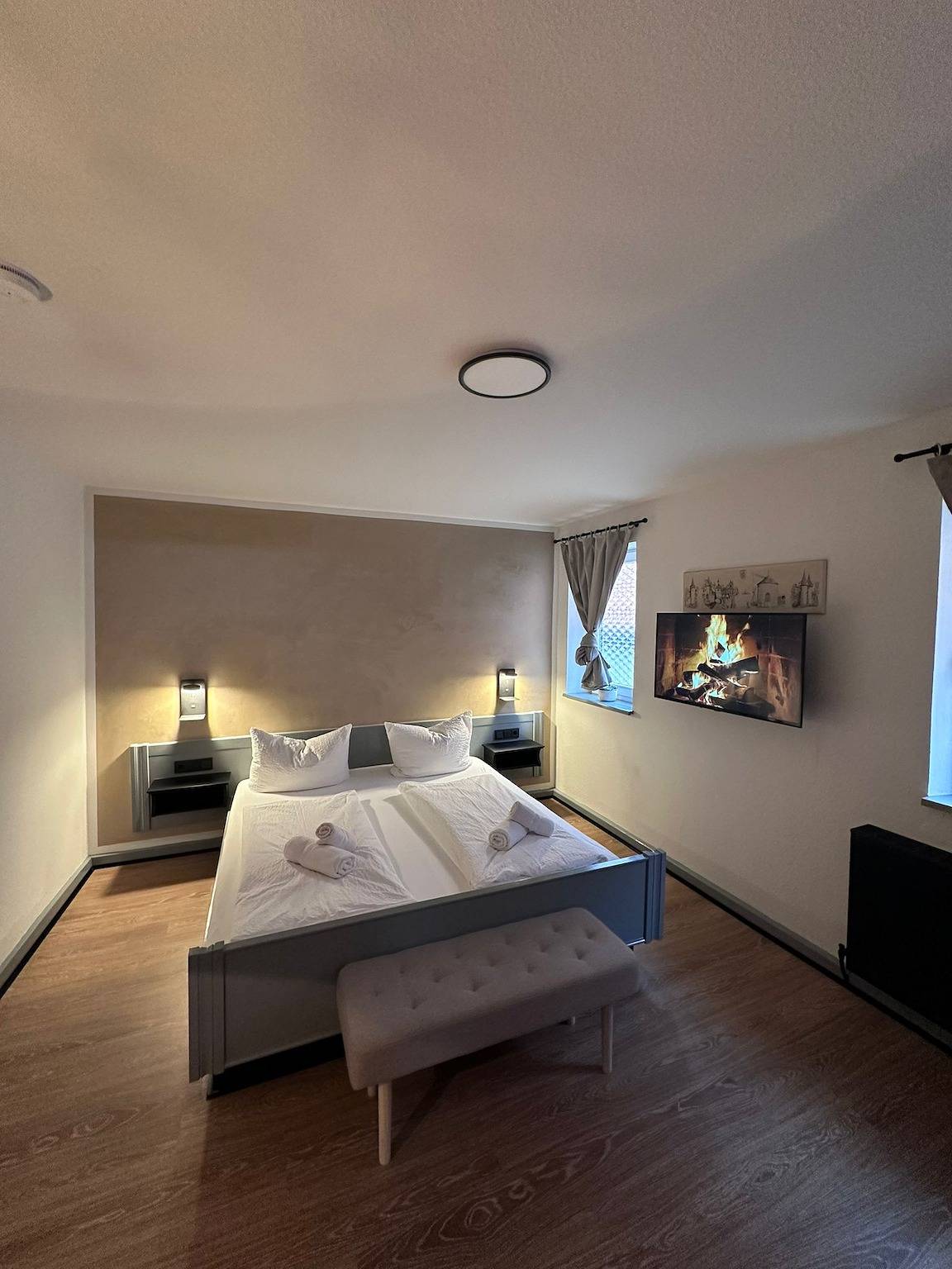 Gasthof zum goldenen Schiff - Doppelzimmer 6 in Marktbreit, Fränkisches Weinland