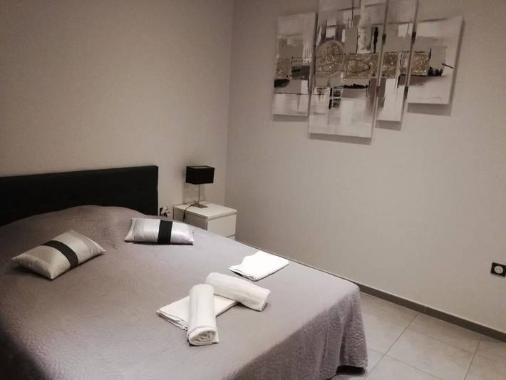 Hôtel pour 4 personnes, avec terrasse dans Salin-de-Giraud - 3