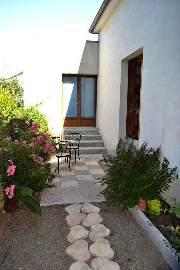 Gîte pour 6 personnes, avec vue et terrasse à Saint-Nicolas-du-Pélem