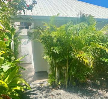 Location de vacances pour 4 personnes, avec jardin ainsi que terrasse et piscine dans Golf international de Saint François