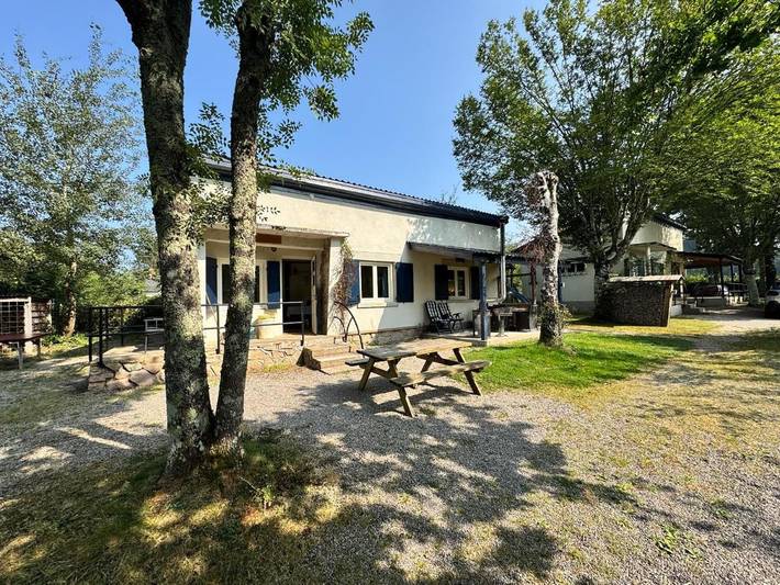 Location de vacances pour 4 personnes, avec Terrasse ainsi que Jardin et Vue à Saint-Honoré-les-Bains - 2