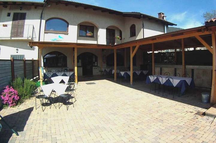 Location de vacances pour 11 personnes à Villar San Costanzo