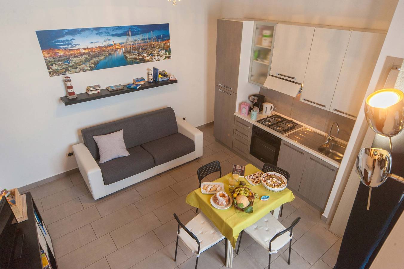 Geheel appartement, Charmant appartement in Trani met uitzicht. in Trani, Barletta-Andria-Trani
