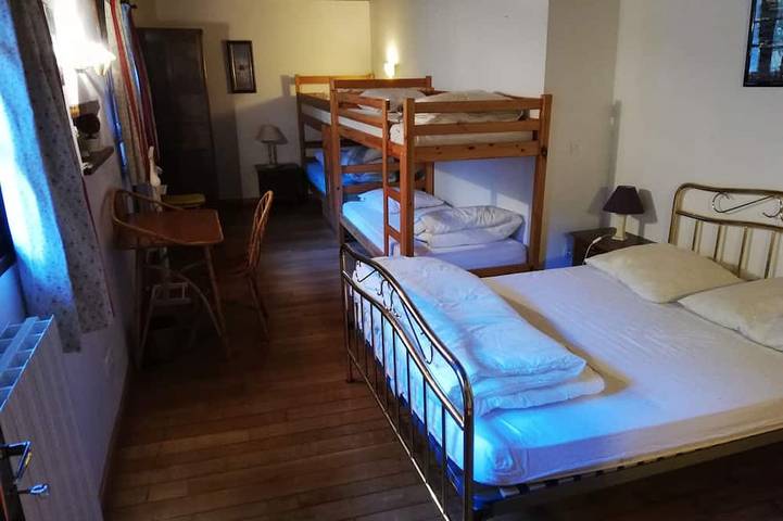 Gîte pour 30 personnes, avec jardin à Gorniès - 2