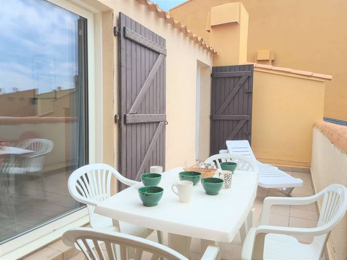 Gîte pour 4 personnes, avec terrasse dans Plage de La Roquille - 2