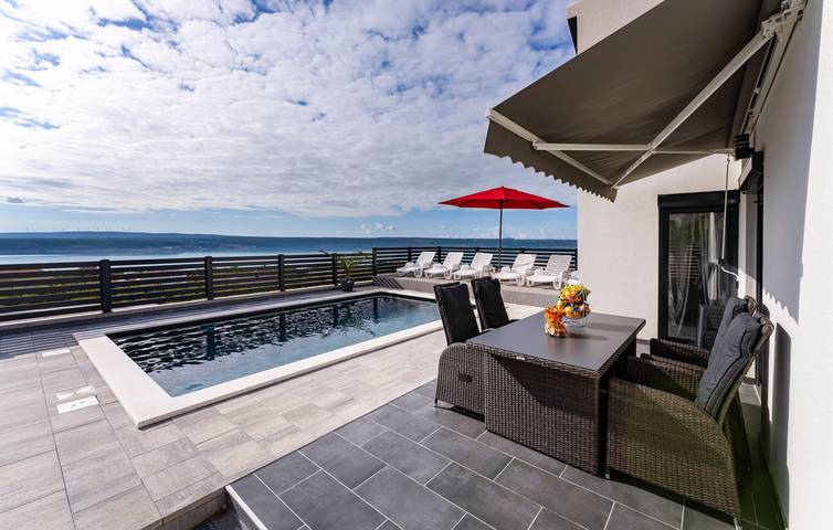 Ferienhaus für 8 Personen, mit Terrasse und Pool in Maslenica - 3